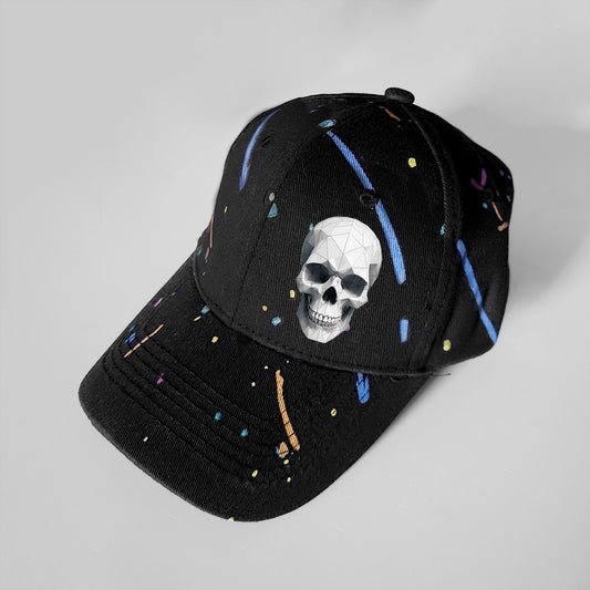 WHITE SKULL BLACK CAP